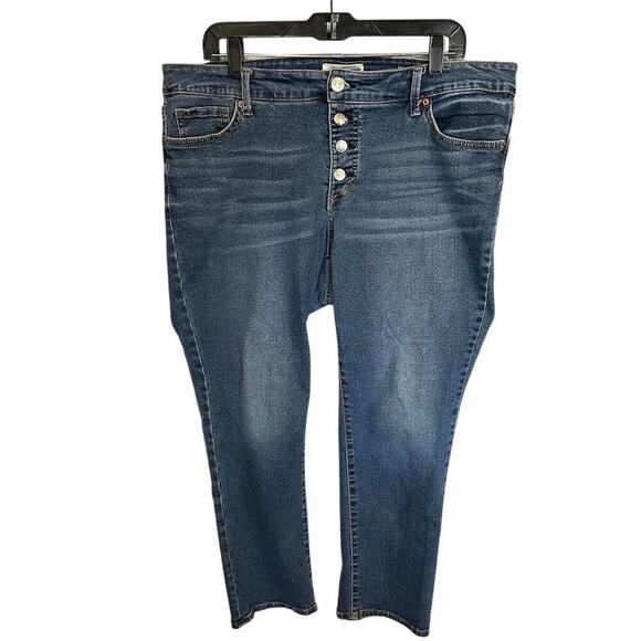 Jessica Simpson Women's Plus Size 16 Blue Straight Jeans Medium Wash - Picture 1 of 12